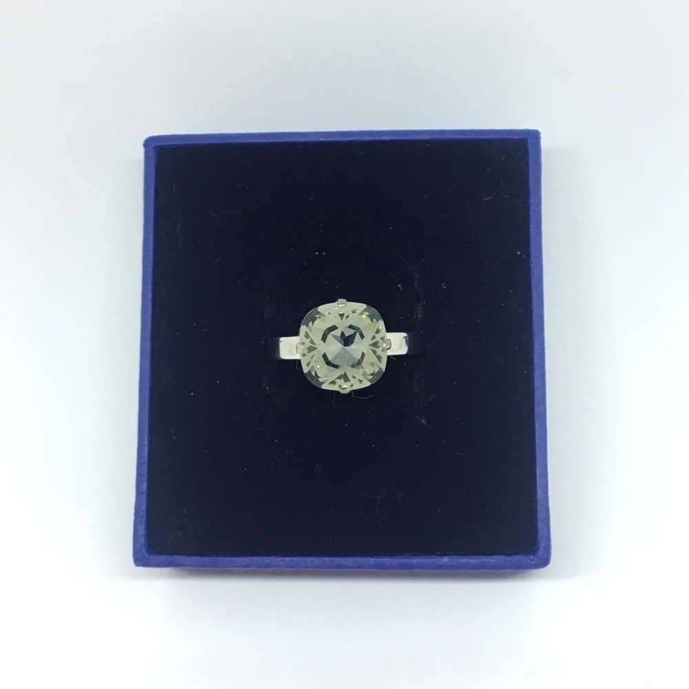 Swarovski Ring